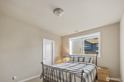 215 Ilwaco Place SE, Renton, WA 98059 - Photo 33
