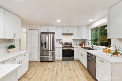 15132 SE 48th Drive , Bellevue, WA 98006 - Photo 9