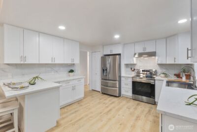 15132 SE 48th Drive , Bellevue, WA 98006 - Photo 10