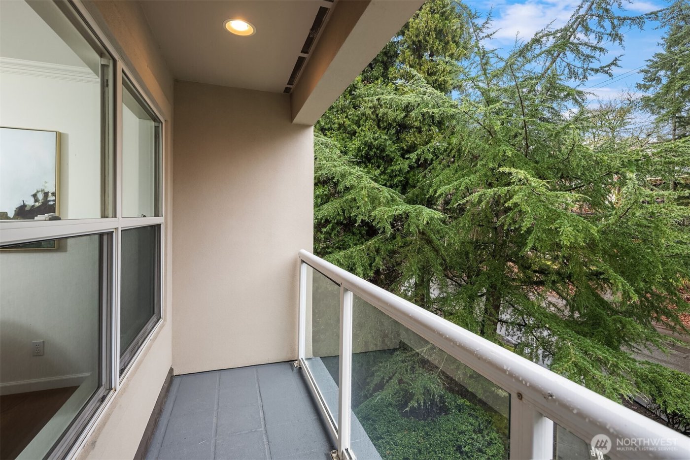 836 2nd Avenue #303, Kirkland, WA 98033