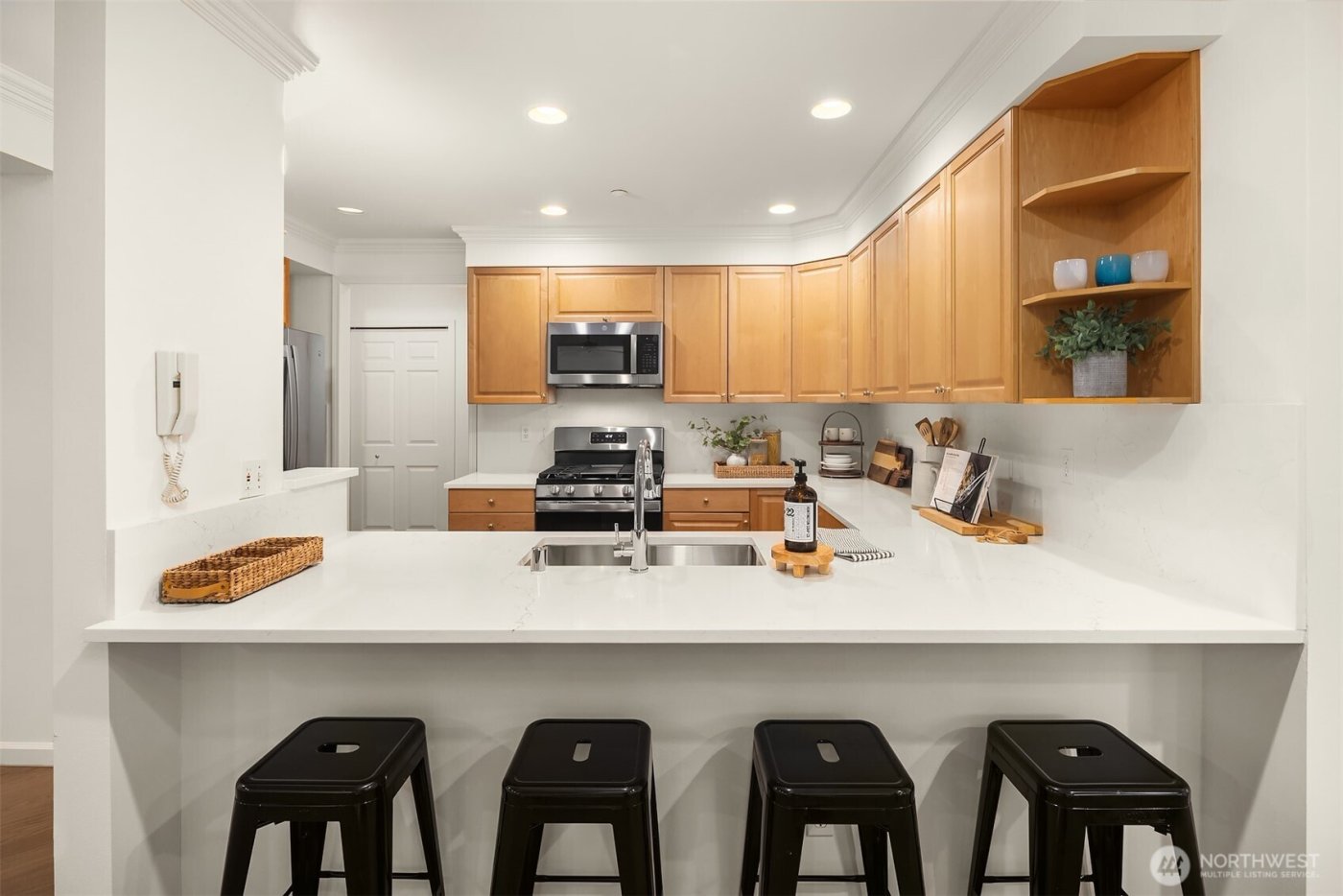 836 2nd Avenue #303, Kirkland, WA 98033