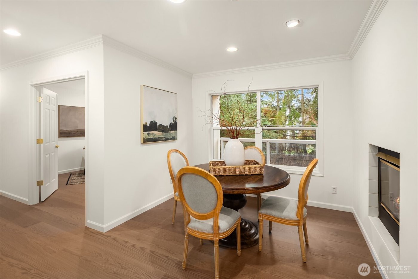 836 2nd Avenue #303, Kirkland, WA 98033