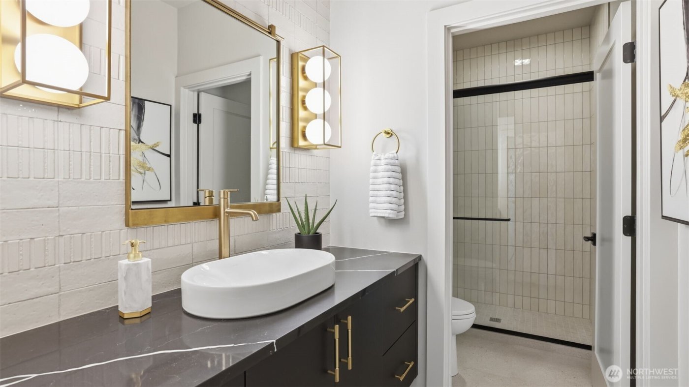 1015 N 35th Street , Renton, WA 98056