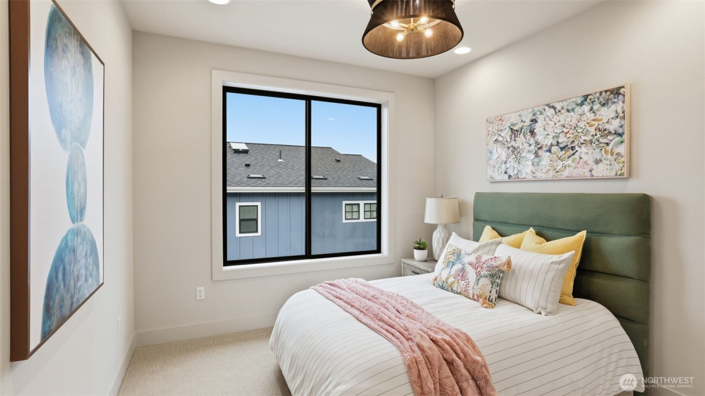 1015 N 35th Street , Renton, WA 98056