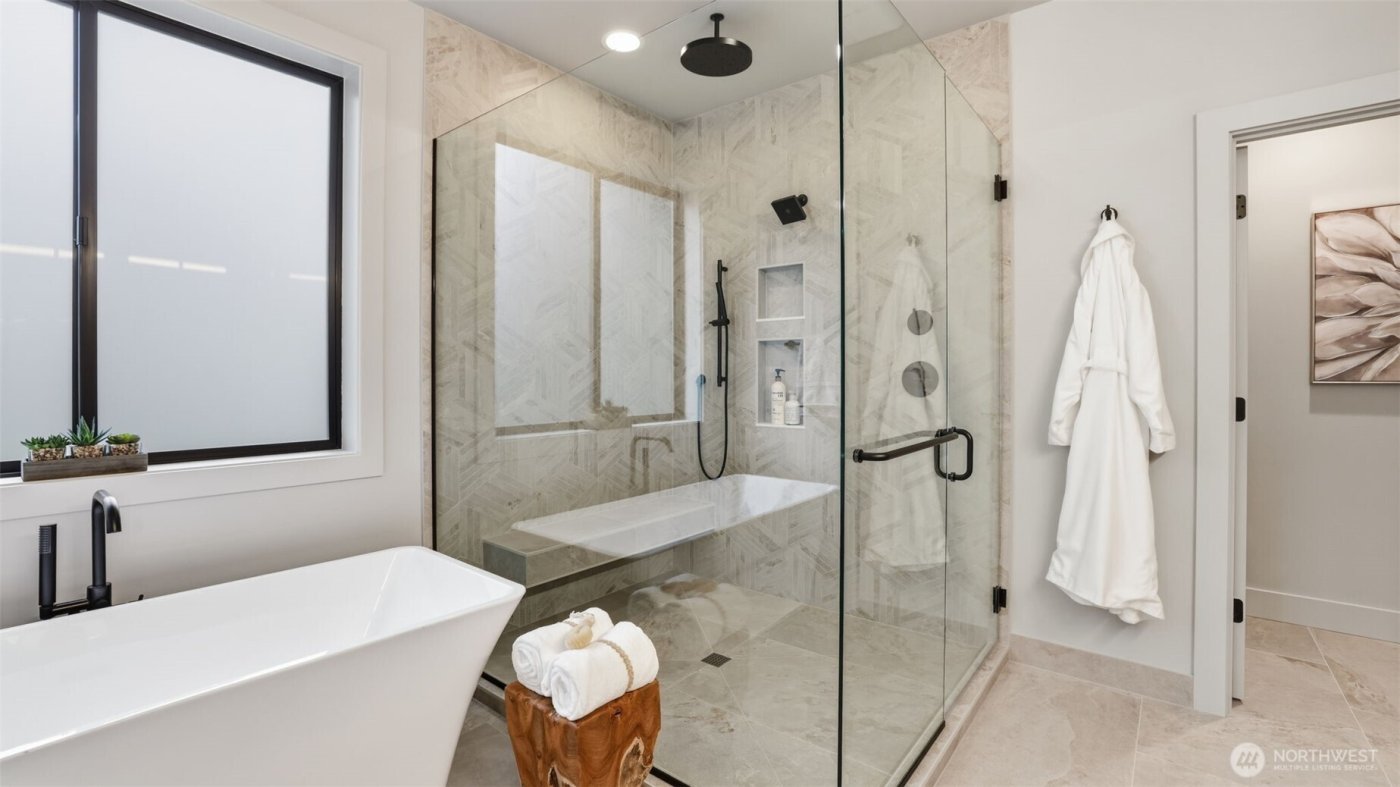 1015 N 35th Street , Renton, WA 98056