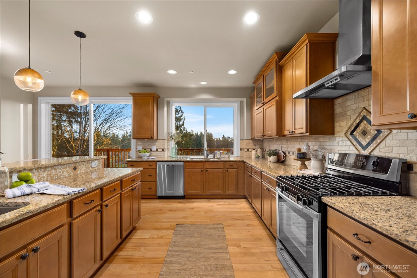 16449 SE 264th Street , Covington, WA 98042-8388