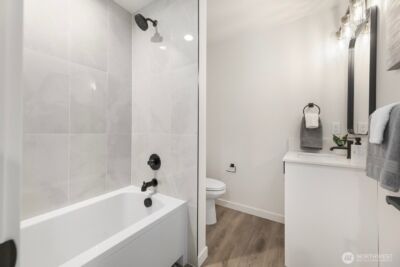 2017 W Bertona , Seattle, WA 98199 - Photo 11