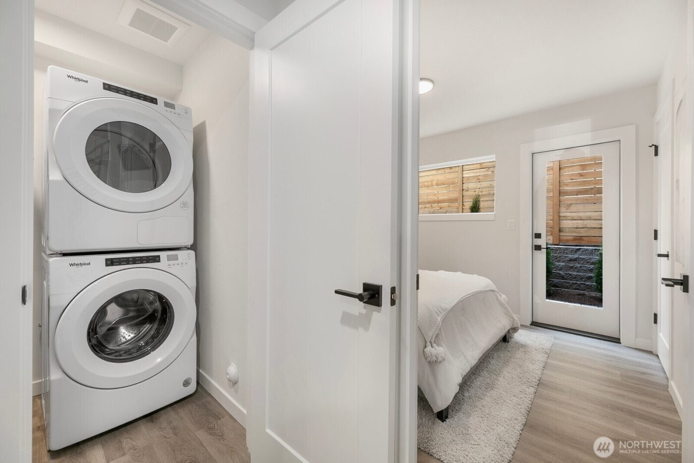 2017 W Bertona , Seattle, WA 98199