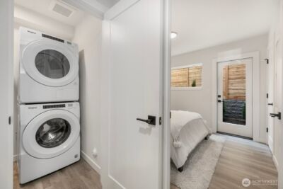 2019 W Bertona , Seattle, WA 98199 - Photo 15