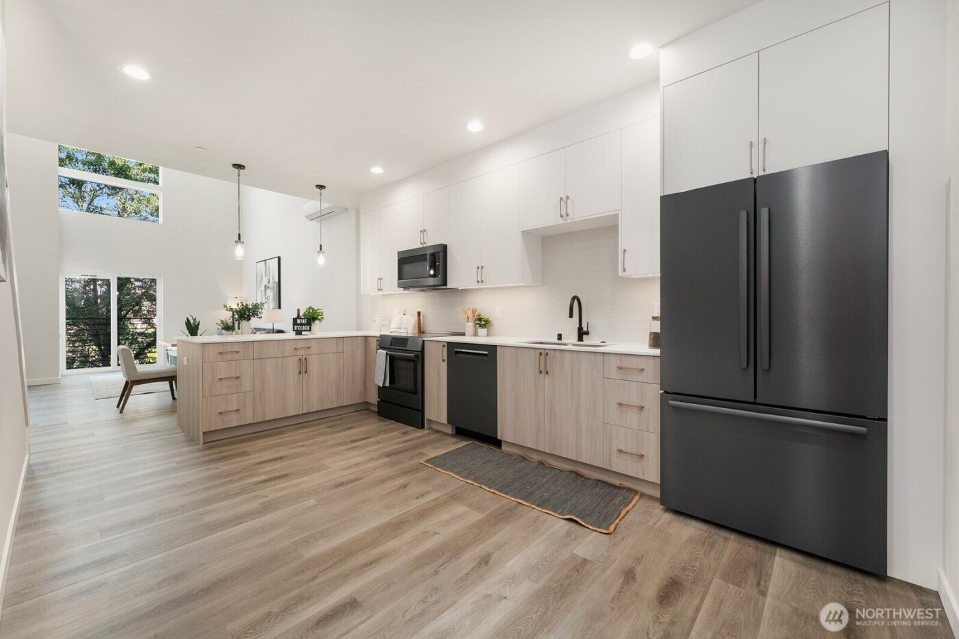 2019 W Bertona , Seattle, WA 98199