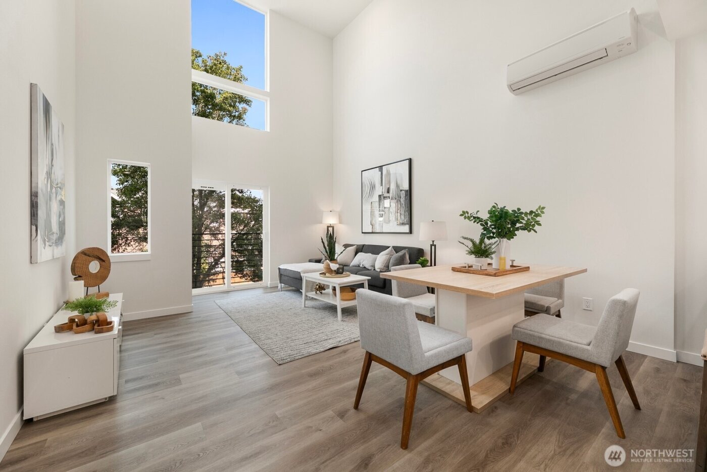 2019 W Bertona , Seattle, WA 98199