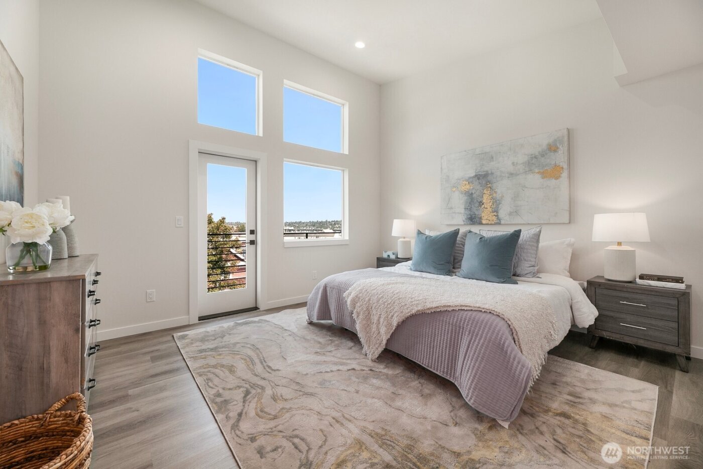 2019 W Bertona , Seattle, WA 98199