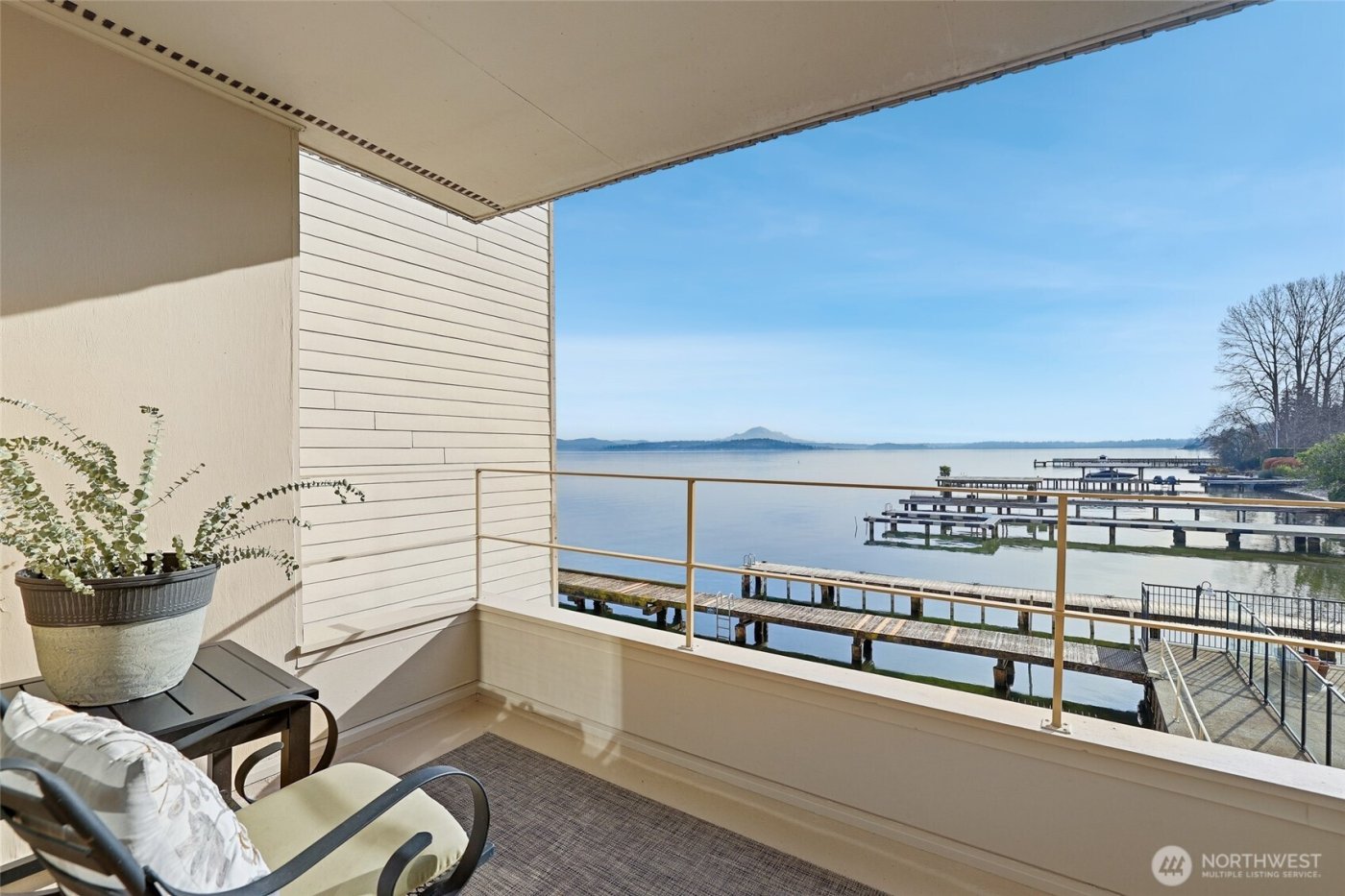 1600 43rd Avenue E #209, Seattle, WA 98112