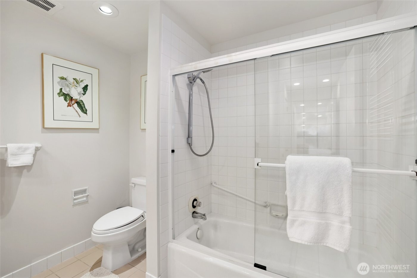 1600 43rd Avenue E #209, Seattle, WA 98112