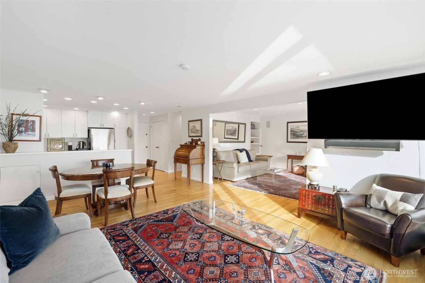 1600 43rd Avenue E #209, Seattle, WA 98112