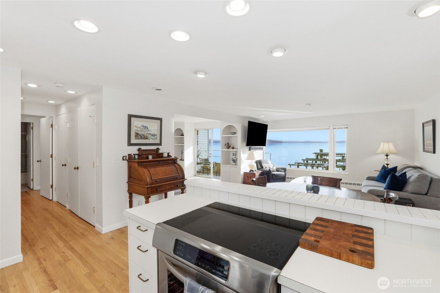 1600 43rd Avenue E #209, Seattle, WA 98112