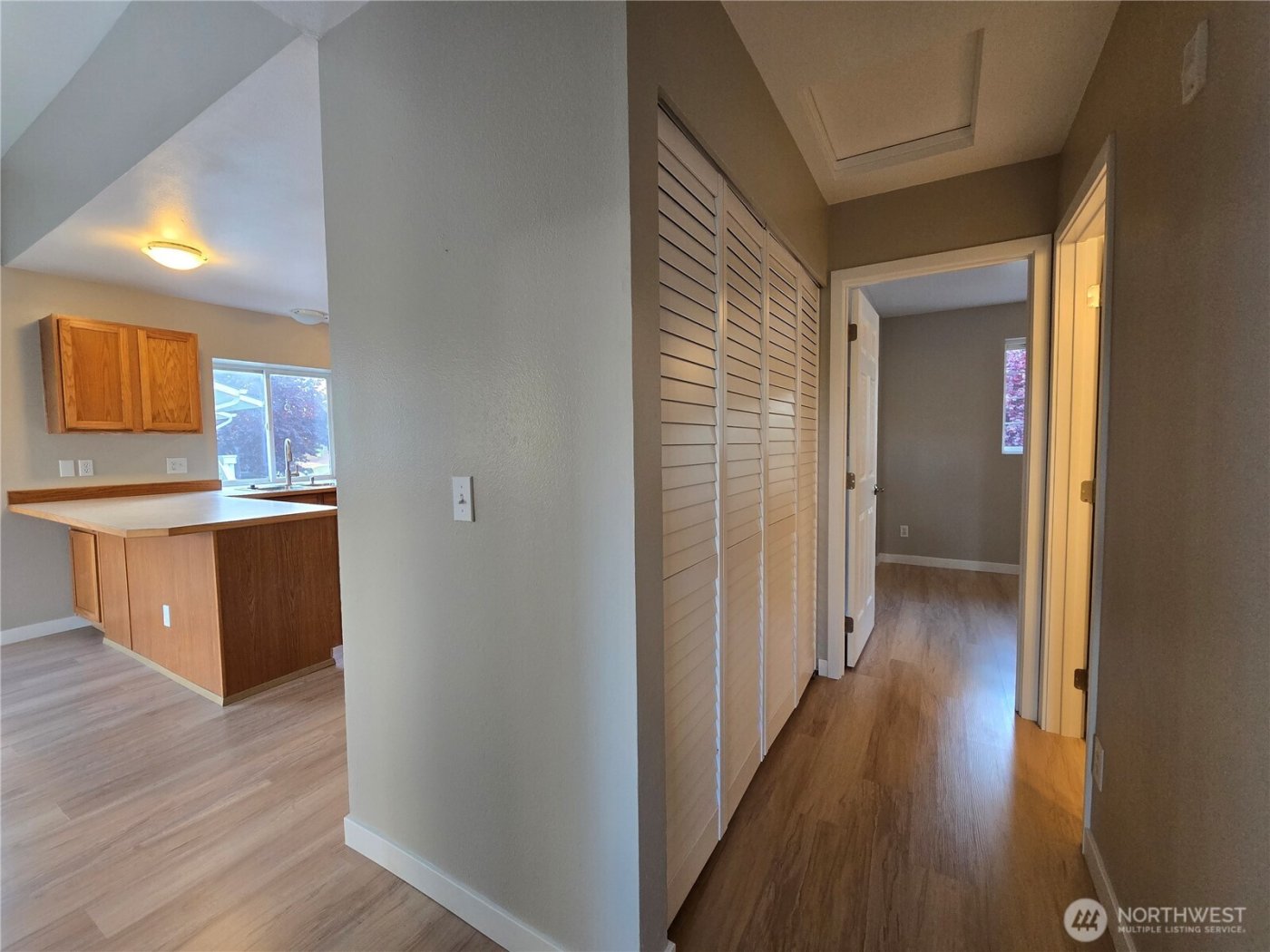 12432 SE 272 Place #B202, Kent, WA 98030