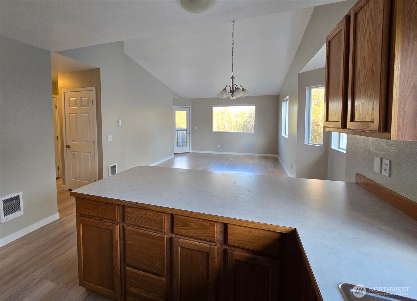 12432 SE 272 Place #B202, Kent, WA 98030