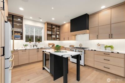 3032 NE Blakeley Street , Seattle, WA 98105 - Photo 6