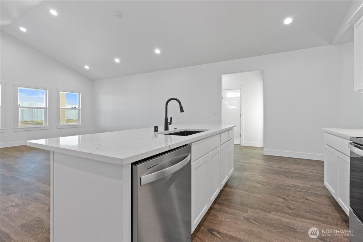 6479 Road 3 NE, Moses Lake, WA 98837