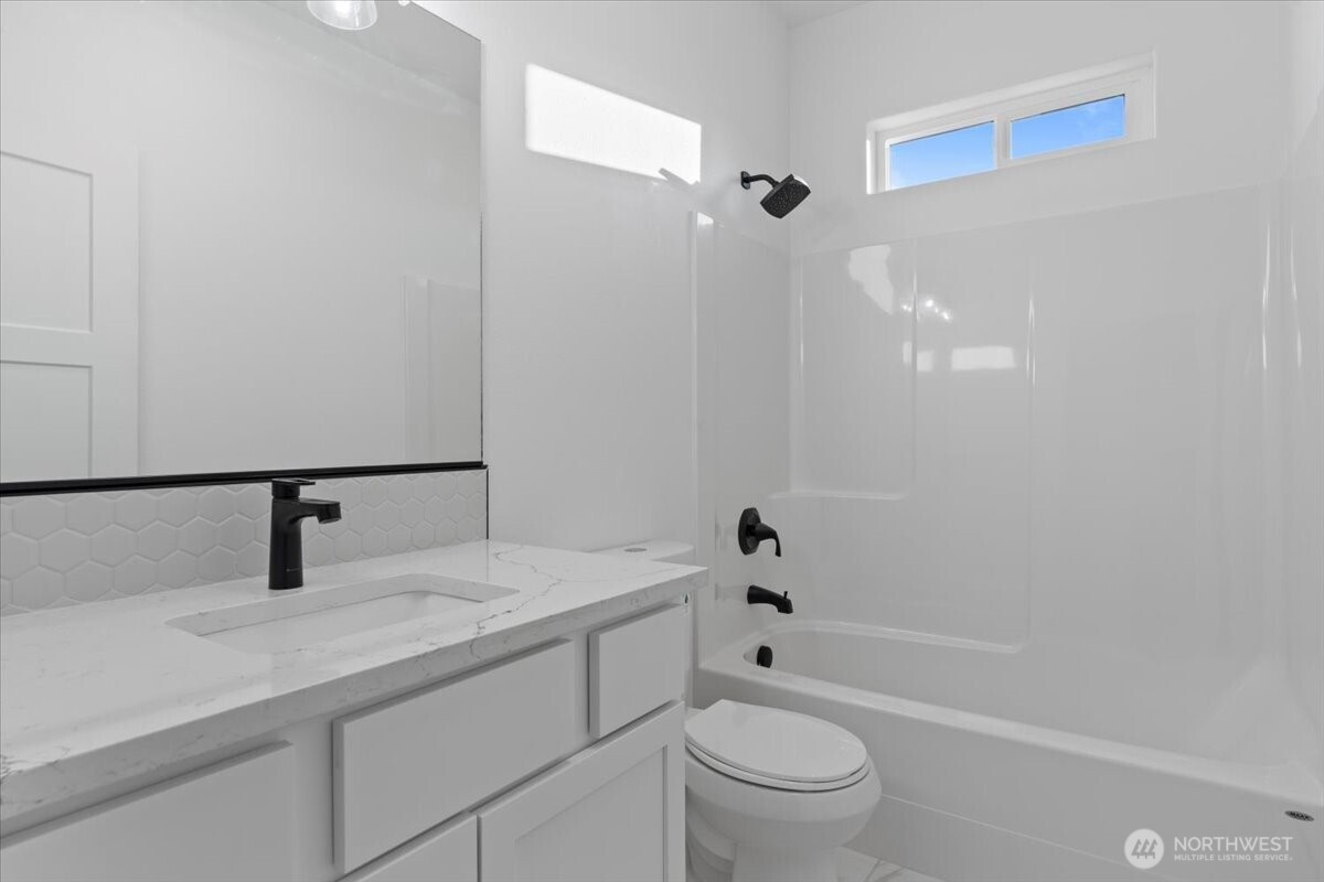 6479 Road 3 NE, Moses Lake, WA 98837