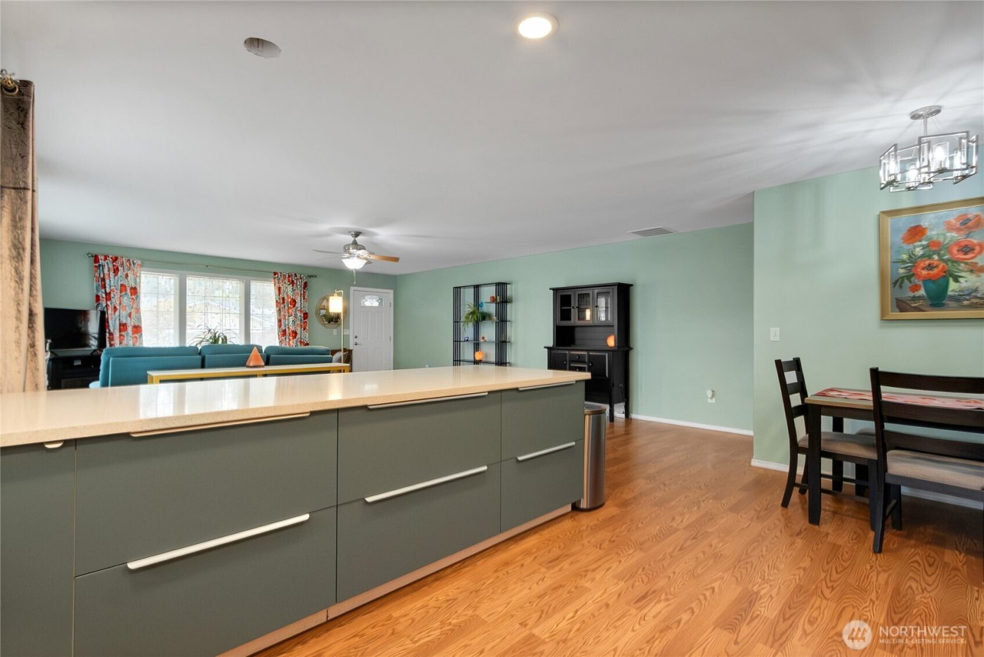 12614 Naomilawn Drive SW, Lakewood, WA 98498