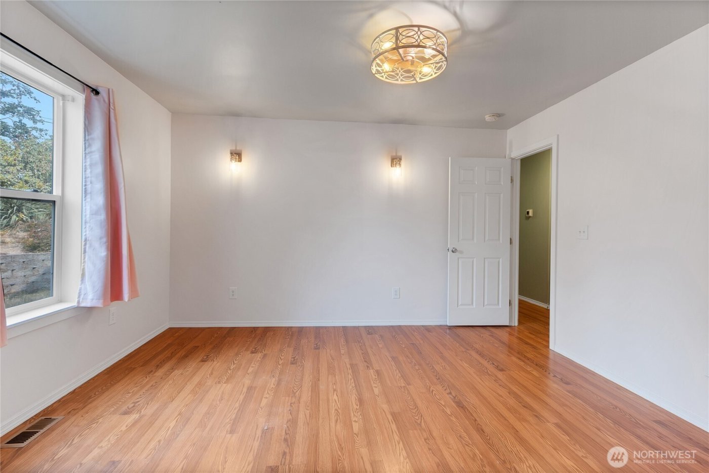 12614 Naomilawn Drive SW, Lakewood, WA 98498