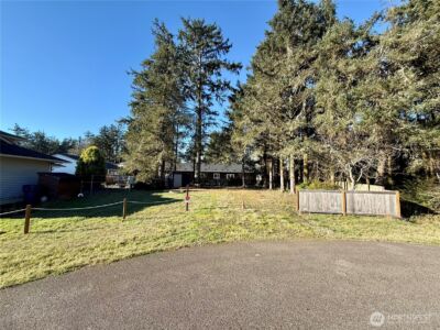 840 Bay View Court SE, Ocean Shores, WA 98569 - Photo 2