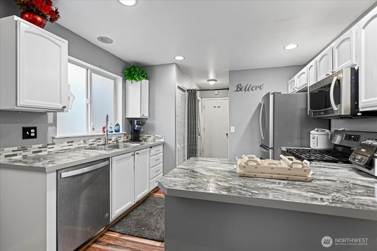 21714 64th Avenue Ct E, Spanaway, WA 98387