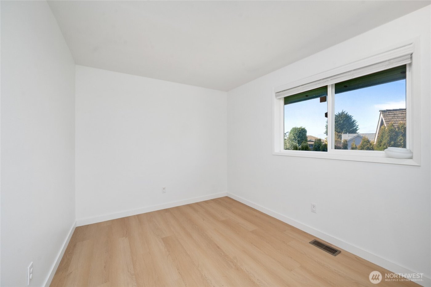 7918 W Golf Course Drive , Blaine, WA 98230