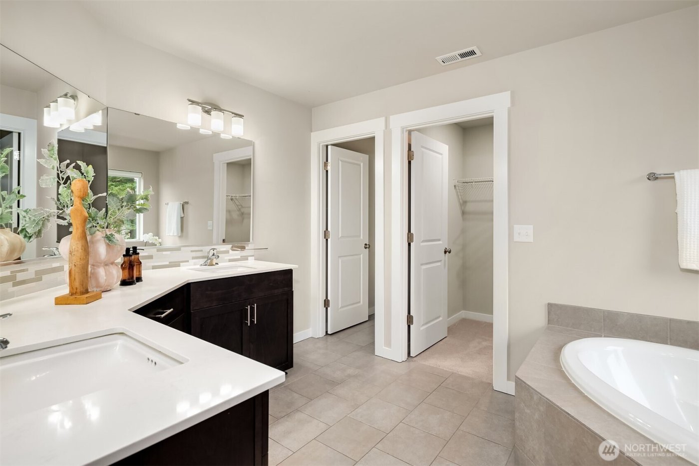 27926 219th Place SE, Maple Valley, WA 98038