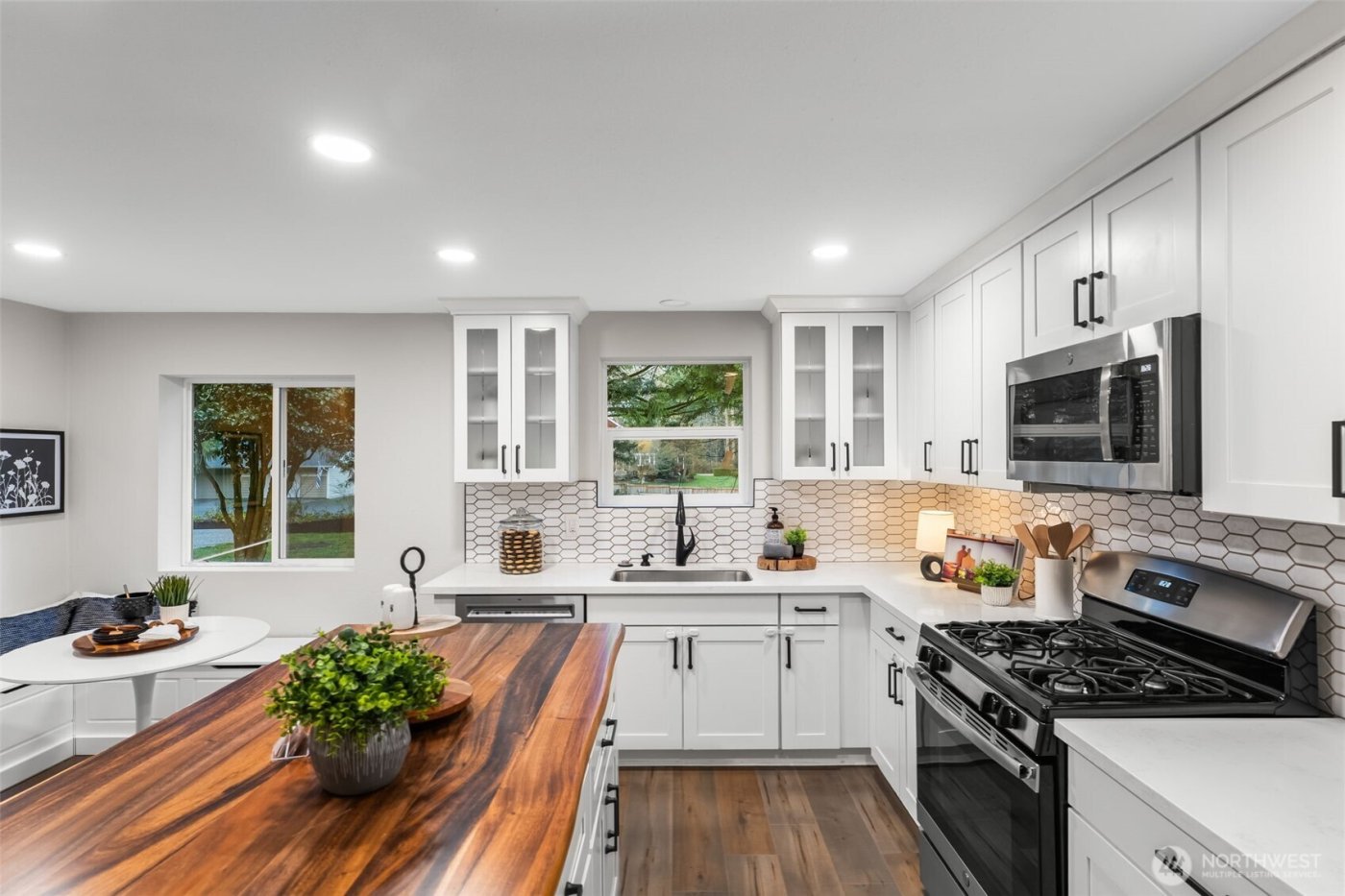 7005 54th Avenue NW, Gig Harbor, WA 98335