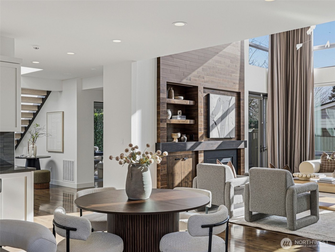 719 99th Avenue NE, Bellevue, WA 98004