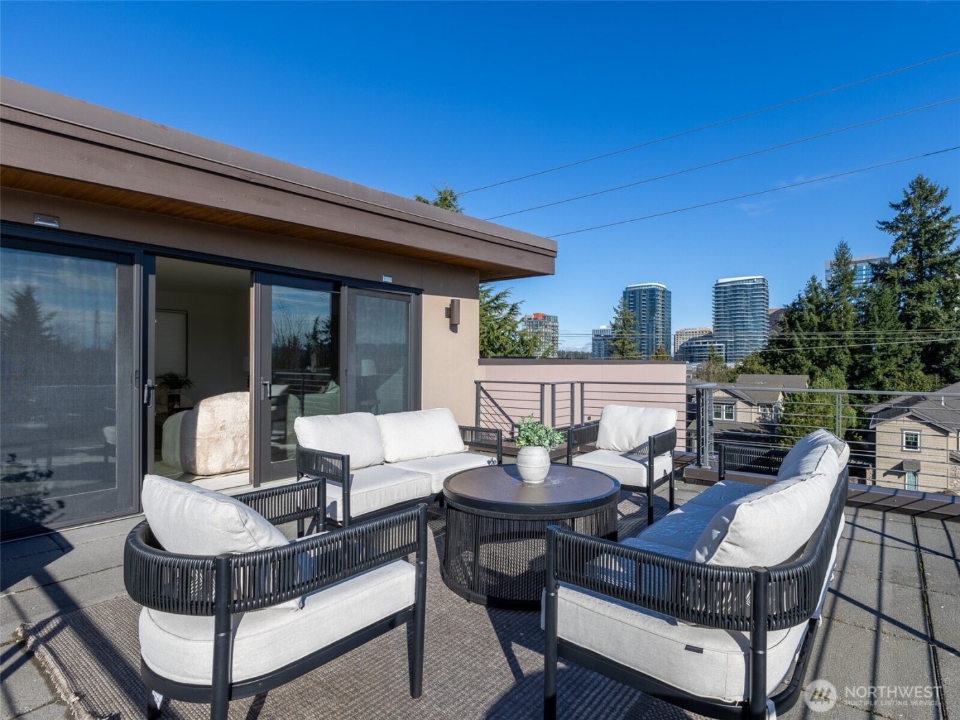 719 99th Avenue NE, Bellevue, WA 98004