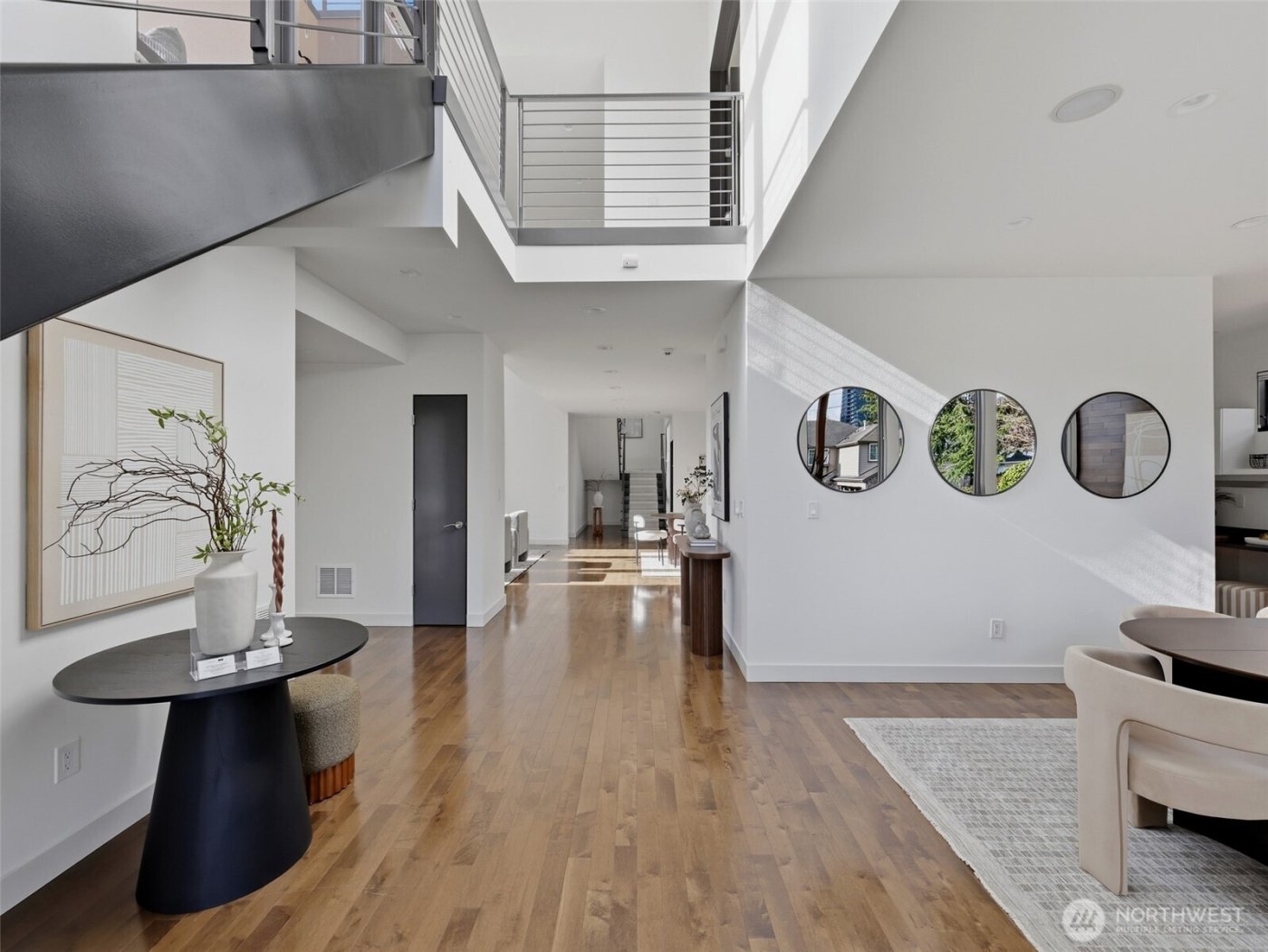 719 99th Avenue NE, Bellevue, WA 98004