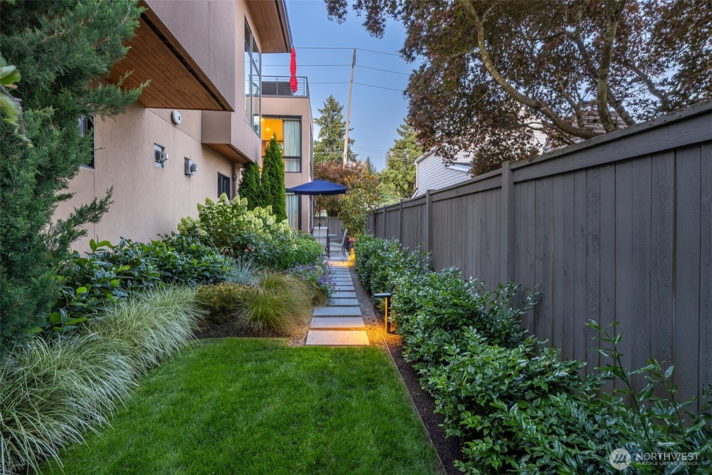 719 99th Avenue NE, Bellevue, WA 98004