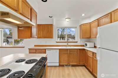 4733 Carlton Road , Everett, WA 98203-2936 - Photo 7