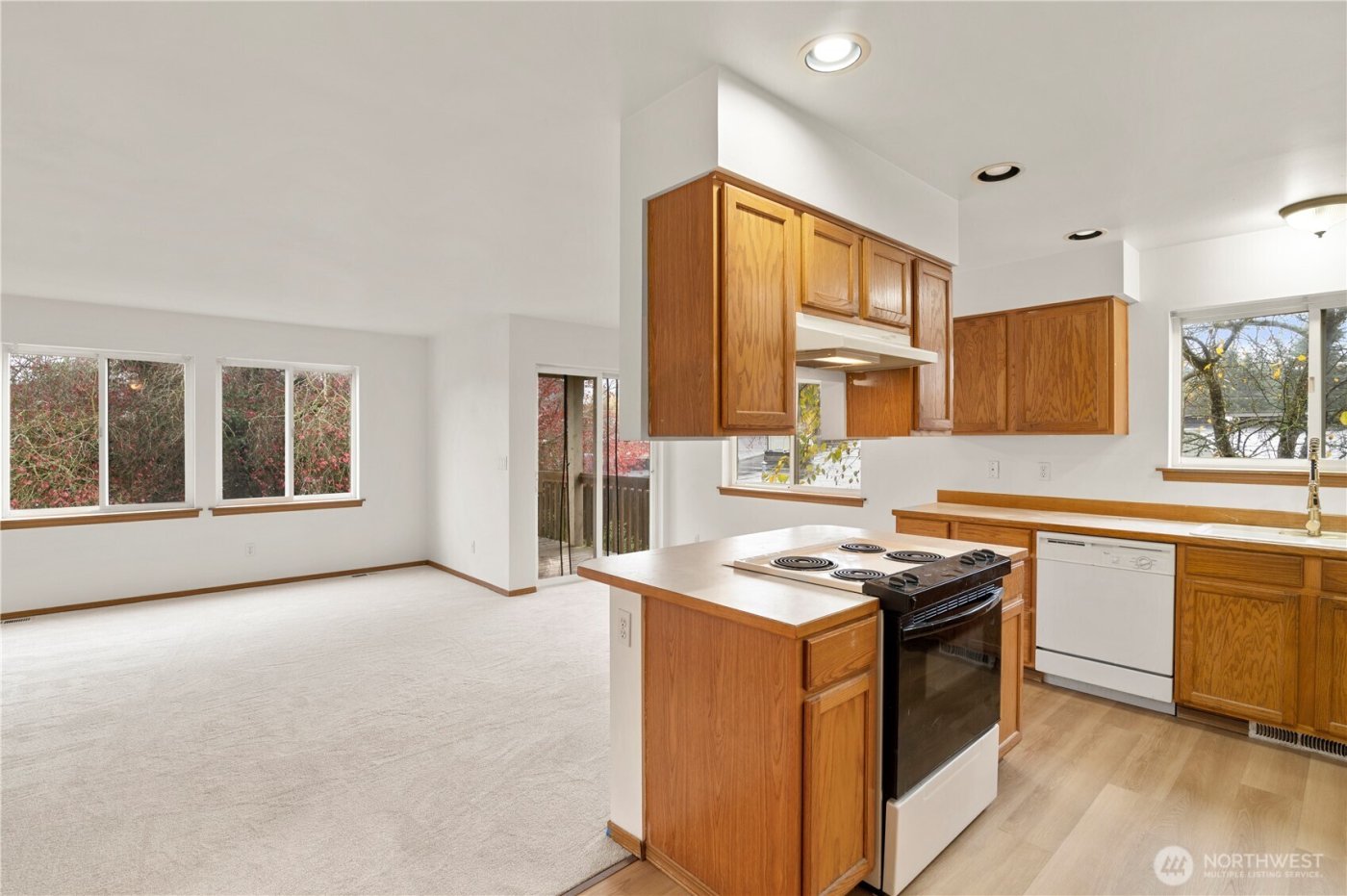 4733 Carlton Road , Everett, WA 98203-2936