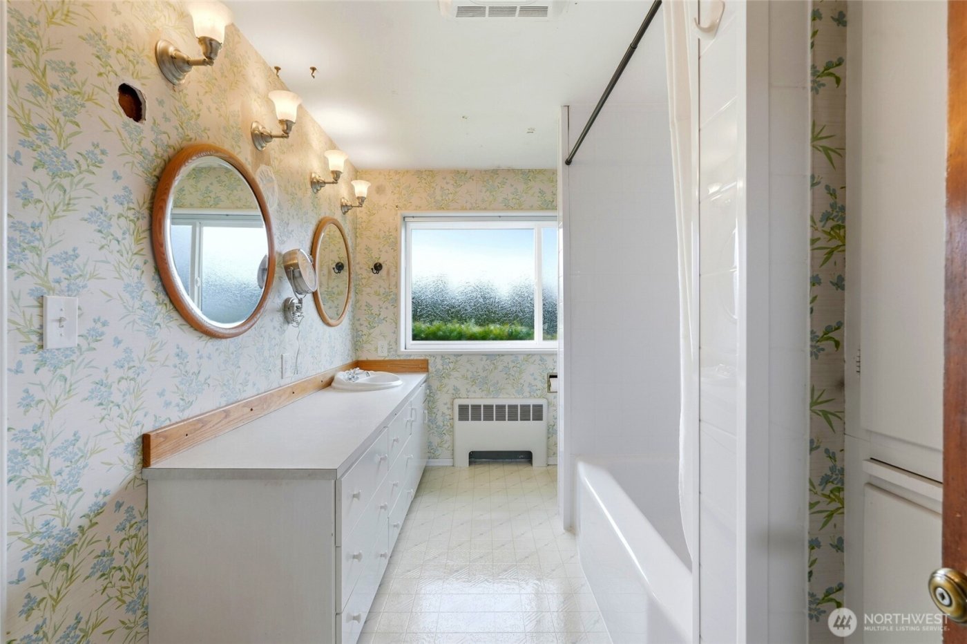 2602 Hillside Lane , Everett, WA 98203