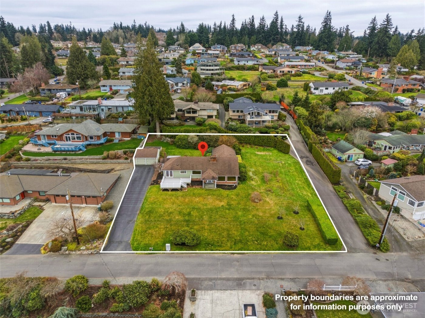 2602 Hillside Lane , Everett, WA 98203