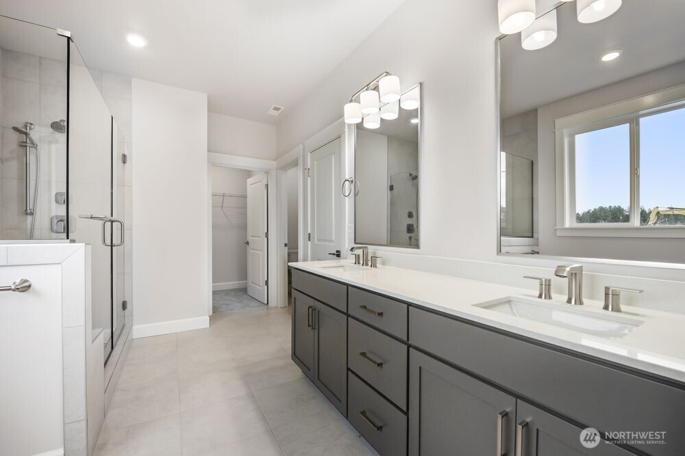 2945 Balsamroot Drive SE, Lacey, WA 98513