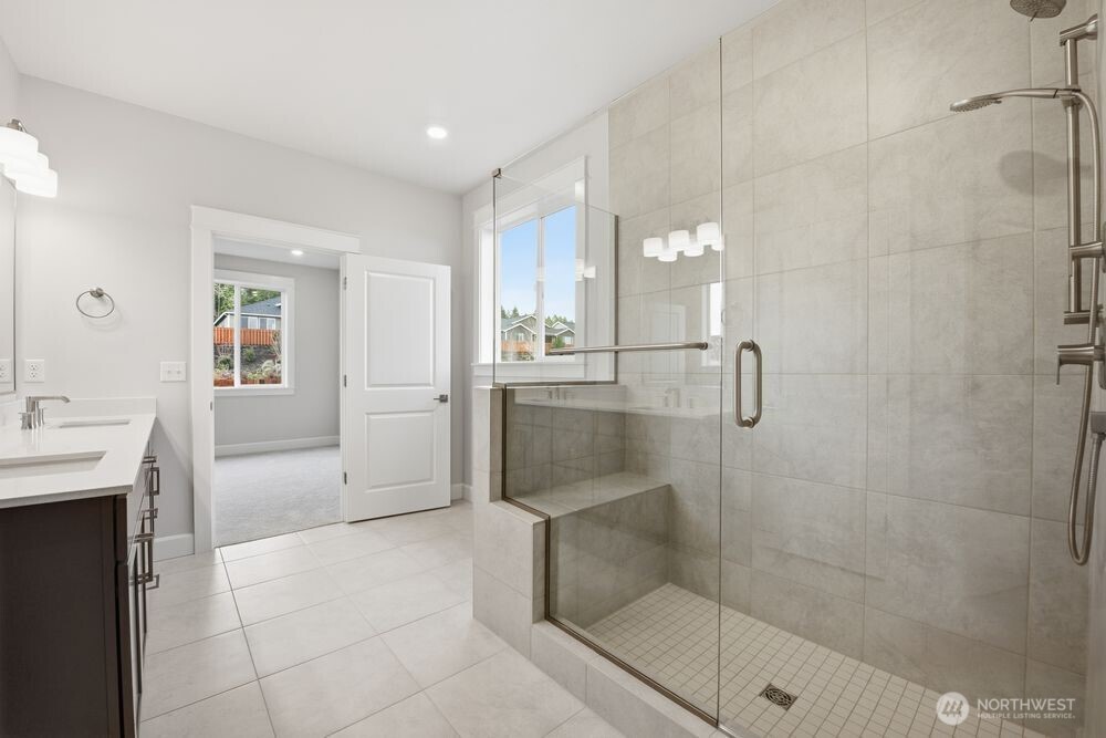 2945 Balsamroot Drive SE, Lacey, WA 98513