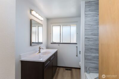 124 Fogarty Avenue , Port Angeles, WA 98362 - Photo 11