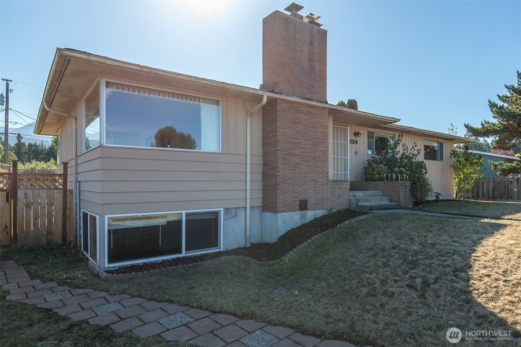 124 Fogarty Avenue , Port Angeles, WA 98362