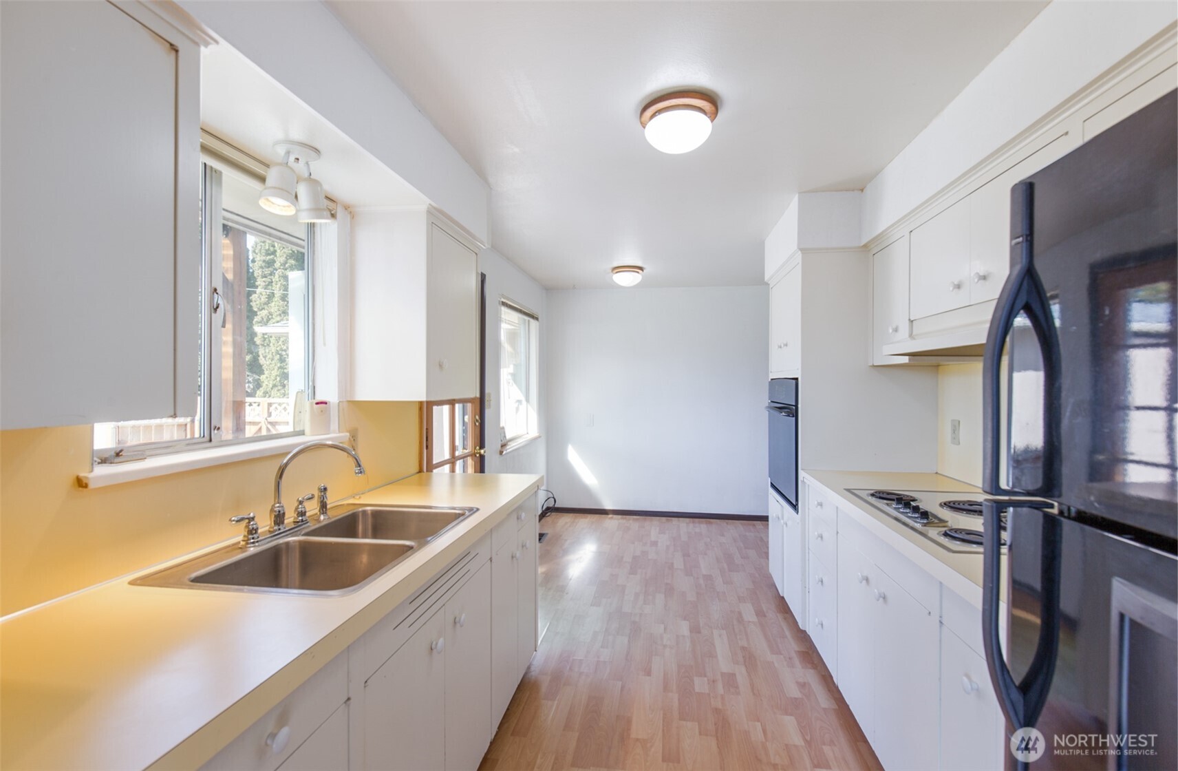 124 Fogarty Avenue , Port Angeles, WA 98362