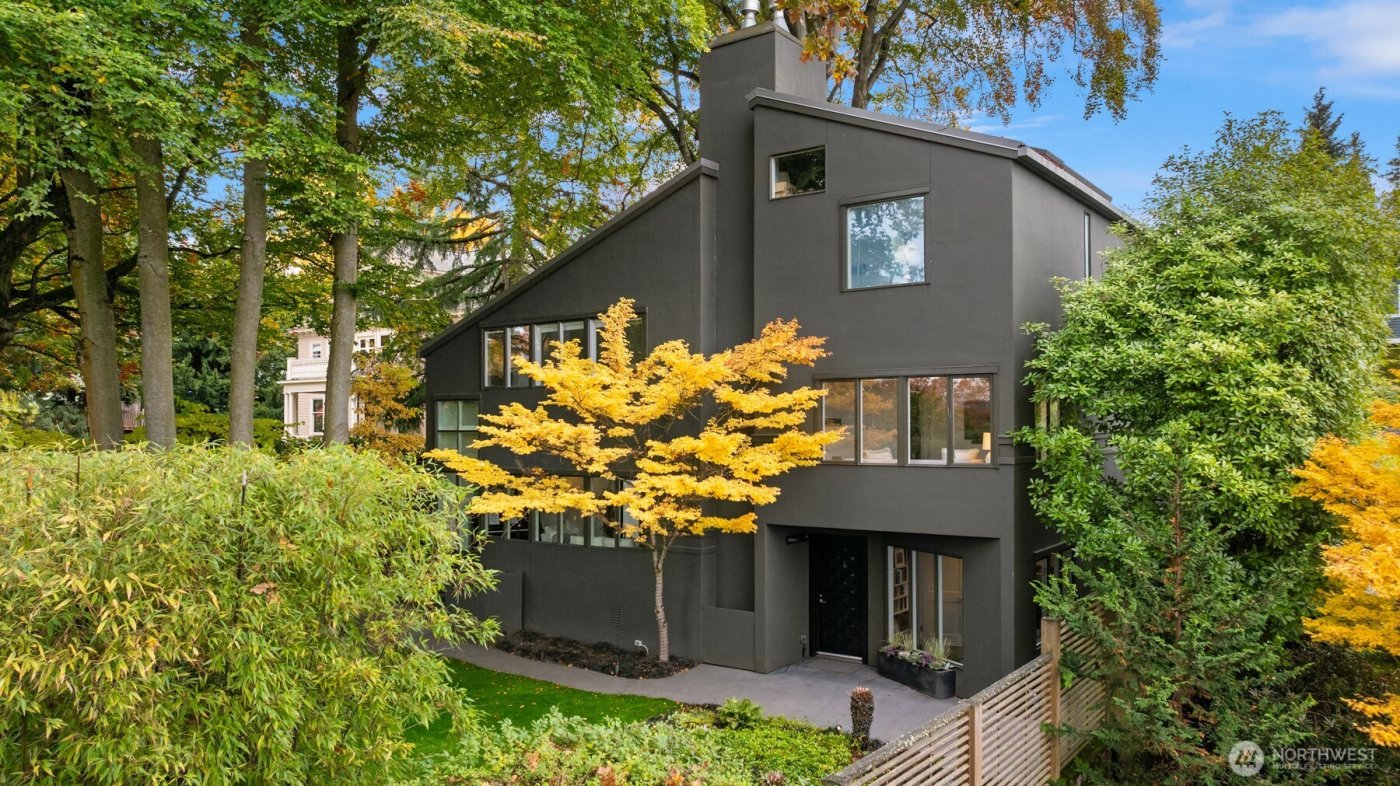 1615 39th Avenue E, Seattle, WA 98112