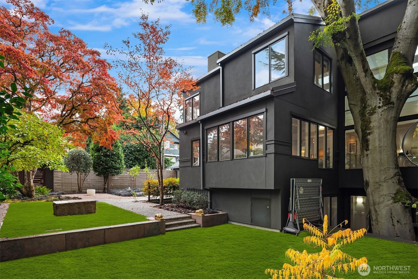 1615 39th Avenue E, Seattle, WA 98112