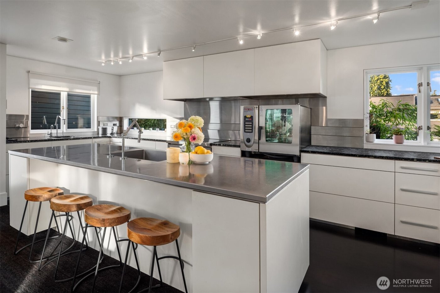 1615 39th Avenue E, Seattle, WA 98112