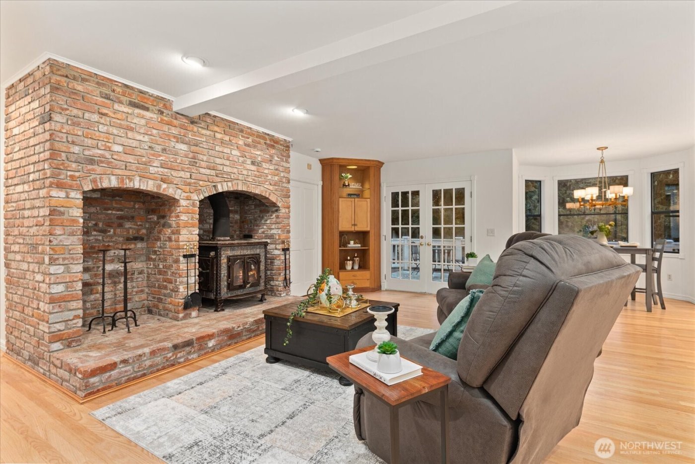 19524 230TH Avenue NE, Woodinville, WA 98077