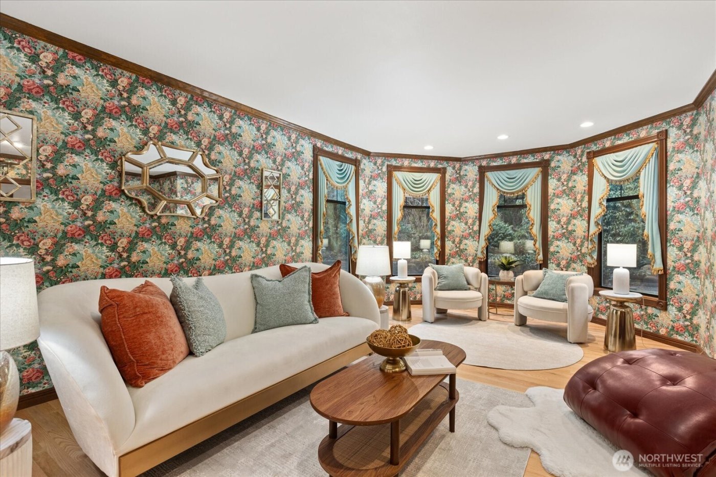 19524 230TH Avenue NE, Woodinville, WA 98077